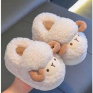 SHEIN Cream and Brown Kids Slippers